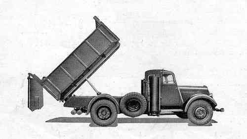 Camionnette LATIL, type M3GB1 à charbon, benne basculante au moteur.